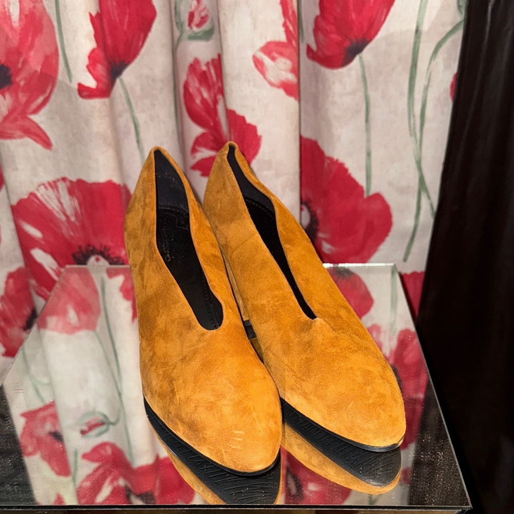 Vagabond Orange Suede Flats